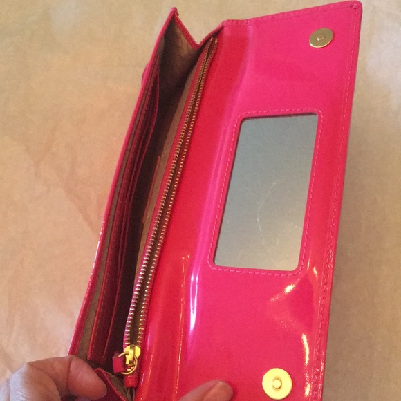 Pink satin clutch and heels - Picture 4 of 5